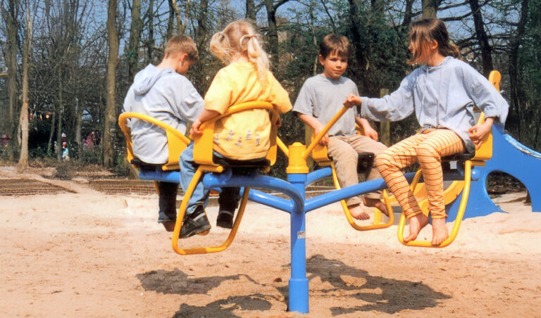 Metalen draaitoestel in rood geel of blauw