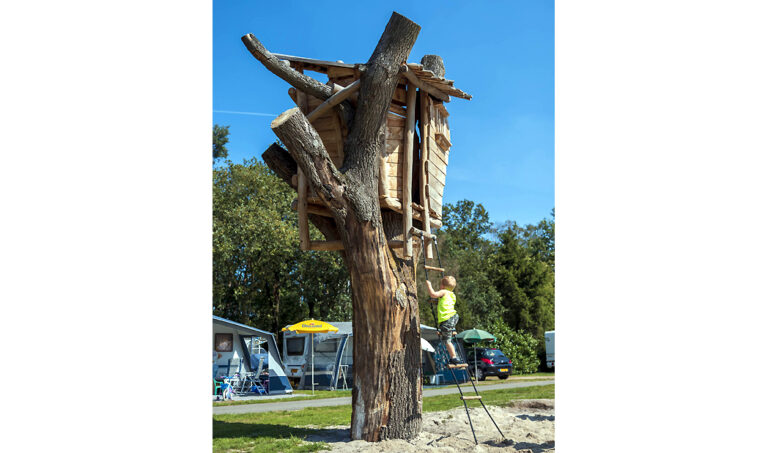 Boomhut met boom klimtoestel voor schoolplein klimtoestel voor camping