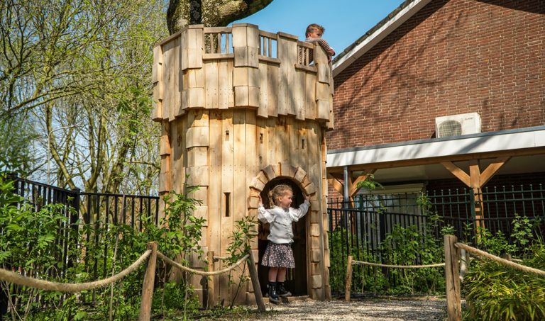 Uitkijktoren als speeltoestel