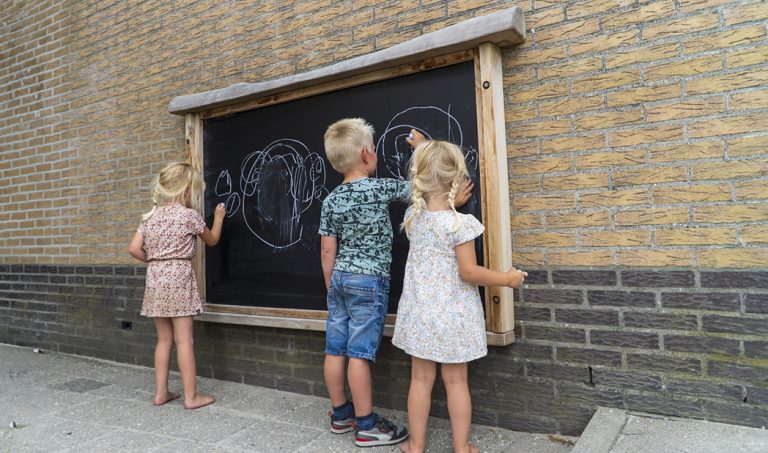 Krijtbord voor schoolplein of buitenruimte kinderopvang