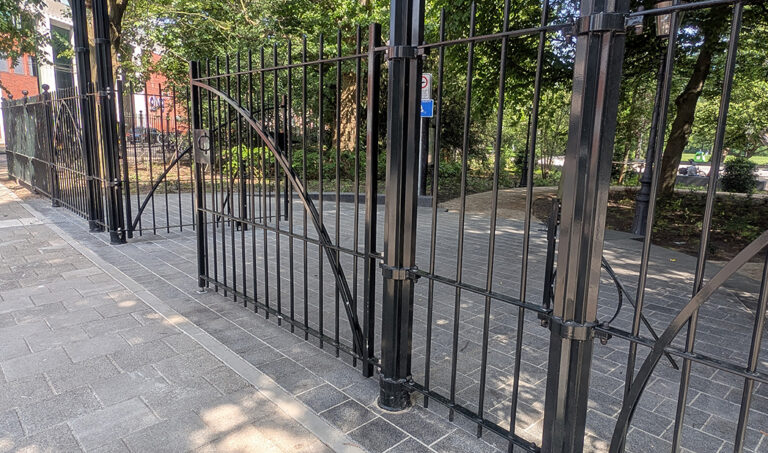 poort Slavernijmonument Amsterdam