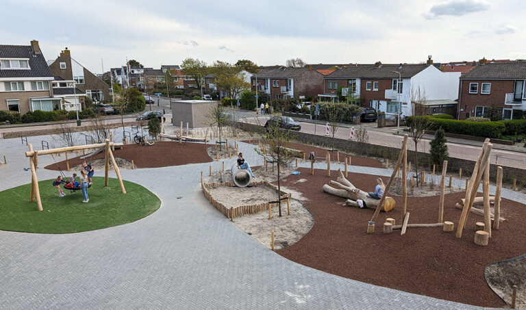 Mooi ingericht schoolplein