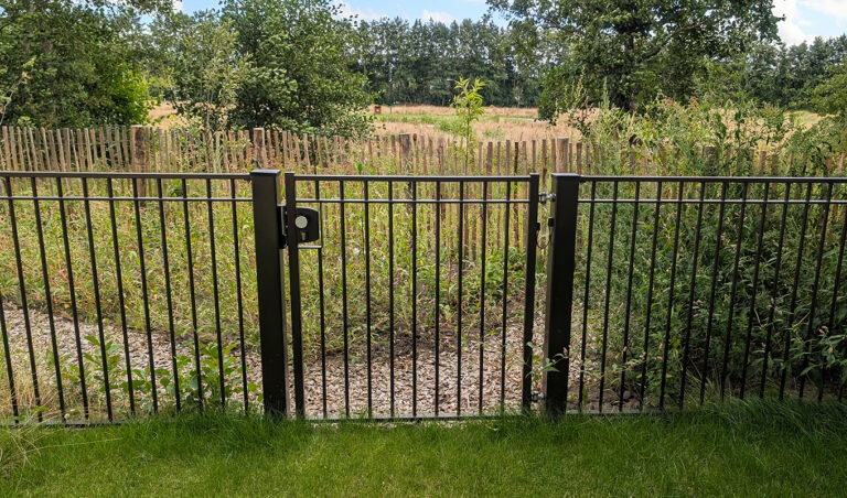 Looppoortje uni-25 in speciale kleur bij basisschool Samen Kansrijk Drachten