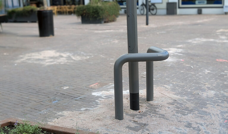 Beschermbeugel voor lichtmasten
